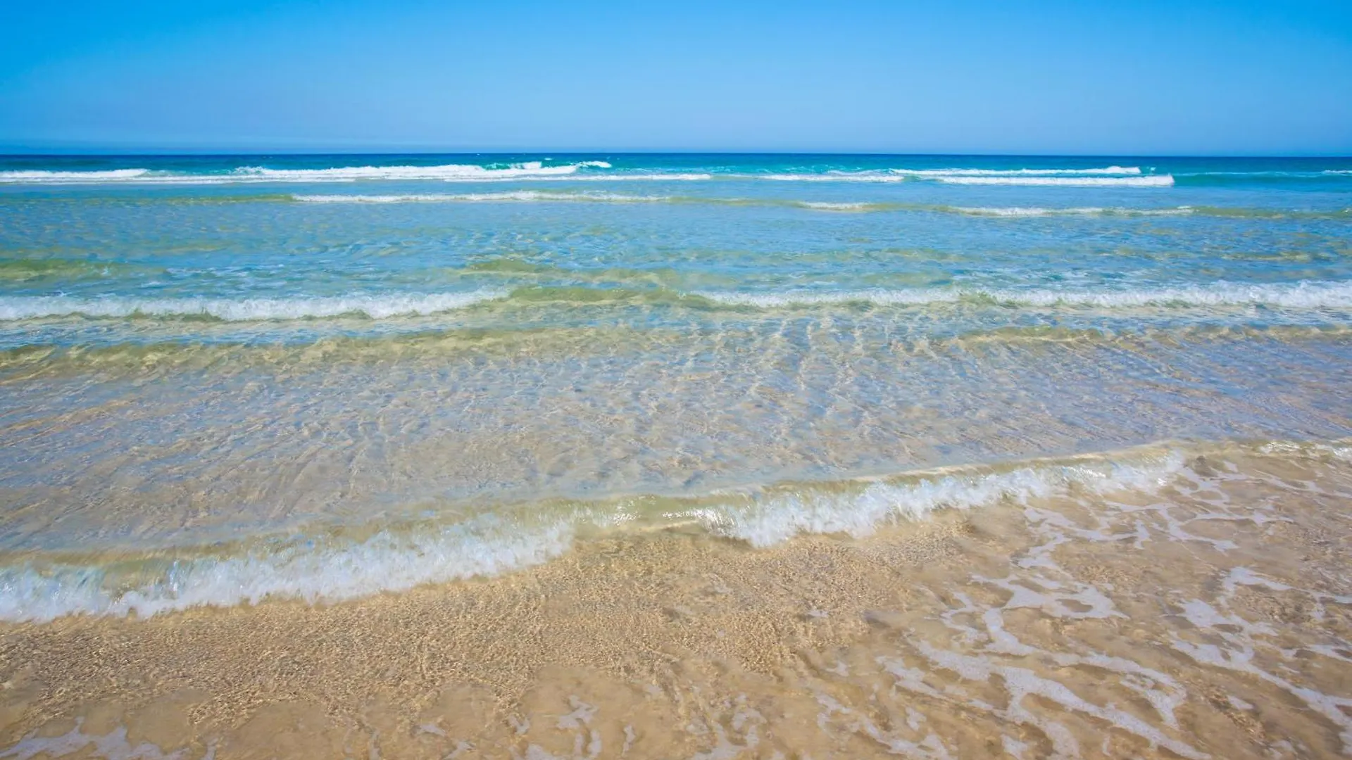 2 2 Orealla Crescent Sunrise Beach location