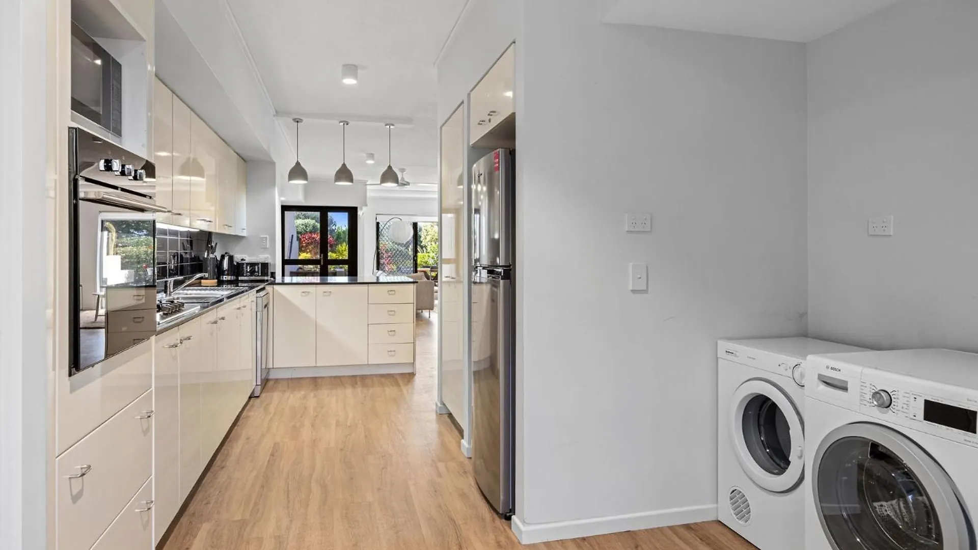 2 2 Orealla Crescent Sunrise Beach 0*,  Australia