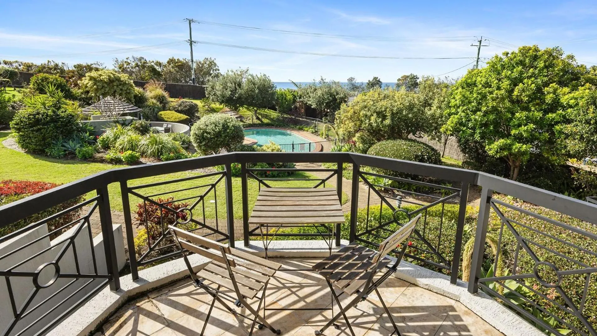 Apartment 2 2 Orealla Crescent Sunrise Beach